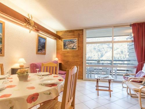 Appartement Saint-Chaffrey , 1 pièce, 4 personnes - FR-1-330E-11