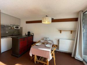 Appartement Saint-Chaffrey , 1 pièce, 4 personnes - FR-1-330E-125
