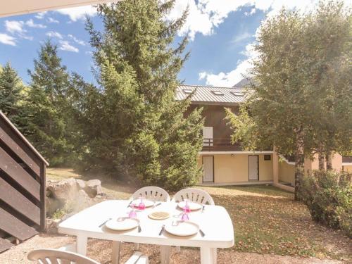 Appartement Saint-Chaffrey , 1 pièce, 4 personnes - FR-1-330E-44