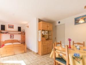 Appartement Appartement Saint-Chaffrey , 1 pièce, 4 personnes - FR-1-330E-44 Rue Des Petits Plans -  - 05330 Saint-Chaffrey Provence-Alpes-Côte d\'Azur