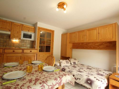 Appartement Saint-Chaffrey , 1 pièce, 4 personnes - FR-1-330E-57