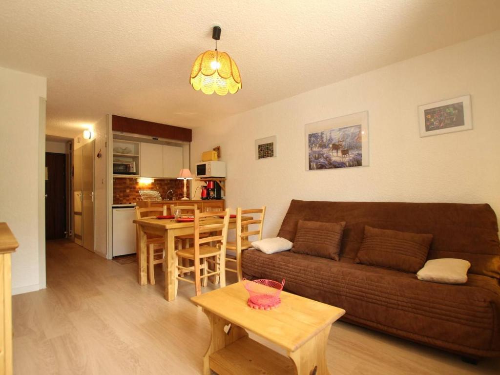 Appartement Appartement Saint-Chaffrey , 1 pièce, 4 personnes - FR-1-330E-58 Route Des Queyrets -  - 05330 Saint-Chaffrey
