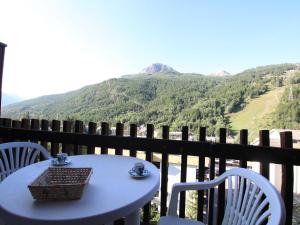 Appartement Saint-Chaffrey , 1 pièce, 4 personnes - FR-1-330E-86
