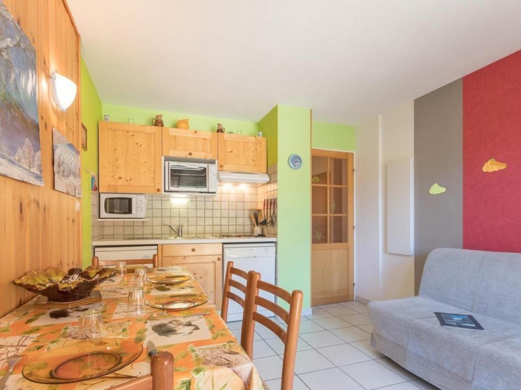Appartement Appartement Saint-Chaffrey , 2 pièces, 4 personnes - FR-1-330E-12 Route Des Queyret -  - 05330 Saint-Chaffrey