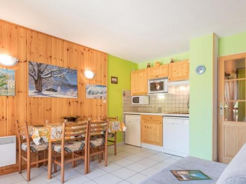 Appartement Saint-Chaffrey , 2 pièces, 4 personnes - FR-1-330E-12