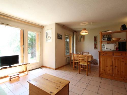 Appartement Saint-Chaffrey , 2 pièces, 4 personnes - FR-1-330E-90