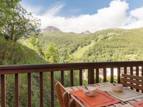 Appartement Saint-Chaffrey , 2 pièces, 4 personnes - FR-1-330E-94