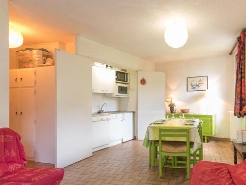 Appartement Saint-Chaffrey , 2 pièces, 5 personnes - FR-1-330E-2