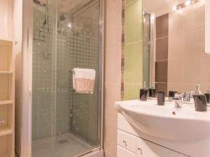 Appartement Saint-Chaffrey , 2 pièces, 5 personnes - FR-1-330E-2