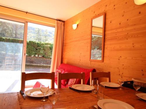 Appartement Saint-Chaffrey , 2 pièces, 6 personnes - FR-1-330E-104