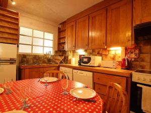 Appartement Saint-Chaffrey , 2 pièces, 6 personnes - FR-1-330E-114