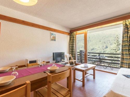 Appartement Saint-Chaffrey , 2 pièces, 6 personnes - FR-1-330E-26
