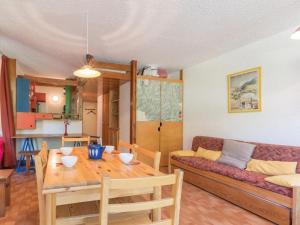 Appartement Saint-Chaffrey , 2 pièces, 6 personnes - FR-1-330E-32