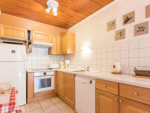 Appartement Saint-Chaffrey , 3 pièces, 8 personnes - FR-1-330E-25