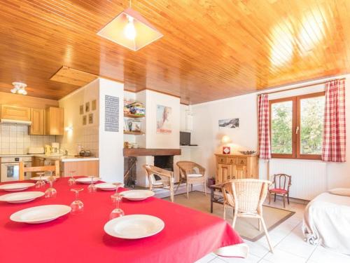 Appartement Saint-Chaffrey , 3 pièces, 8 personnes - FR-1-330E-25
