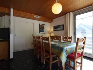 Appartement Saint-Chaffrey , 3 pièces, 8 personnes - FR-1-330E-7