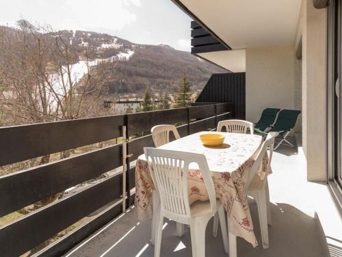 Appartement Saint-Chaffrey , 4 pièces, 7 personnes - FR-1-330E-23