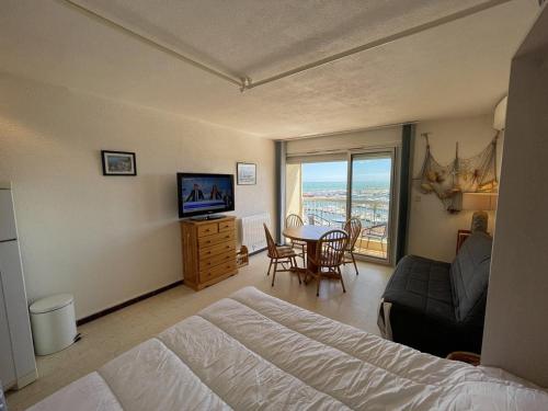 Appartement Saint-Cyprien, 1 pièce, 4 personnes - FR-1-106-51