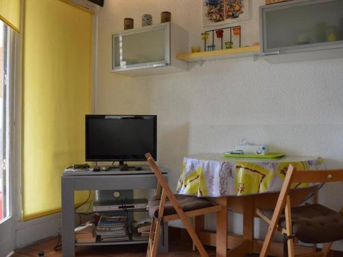 Appartement Saint-Cyprien, 1 pièce, 4 personnes - FR-1-225D-434