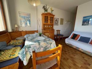 Appartement Saint-Cyprien, 1 pièce, 6 personnes - FR-1-225D-170
