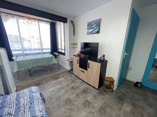 Appartement Saint-Cyprien, 2 pièces, 2 personnes - FR-1-225D-171
