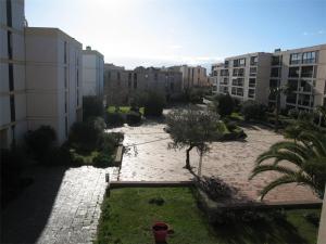Appartement Appartement Saint-Cyprien, 2 pièces, 4 personnes - FR-1-106-55 Résidence de la MER Appt. N°49 BAT 19 RUE ALBERT CAMUS 66750 Saint-Cyprien Languedoc-Roussillon