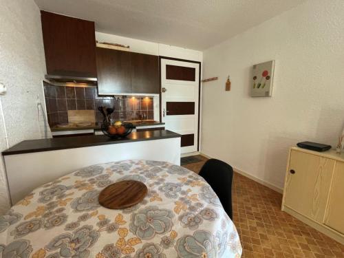 Appartement Saint-Cyprien, 2 pièces, 4 personnes - FR-1-225D-131
