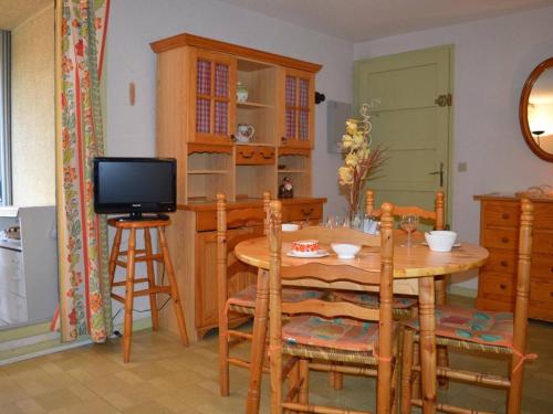 Appartement Saint-Cyprien, 2 pièces, 4 personnes - FR-1-225D-139