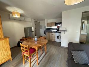Appartement Saint-Cyprien, 2 pièces, 4 personnes - FR-1-225D-157