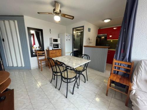Appartement Saint-Cyprien, 2 pièces, 4 personnes - FR-1-225D-172