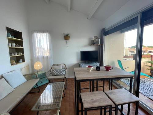 Appartement Saint-Cyprien, 2 pièces, 5 personnes - FR-1-225D-144