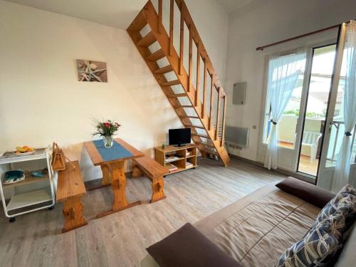 Appartement Saint-Cyprien, 2 pièces, 6 personnes - FR-1-225D-141