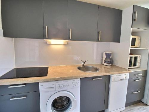 Appartement Saint-Cyprien, 2 pièces, 6 personnes - FR-1-225D-176