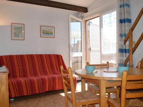 Appartement Saint-Cyprien, 2 pièces, 6 personnes - FR-1-225D-42