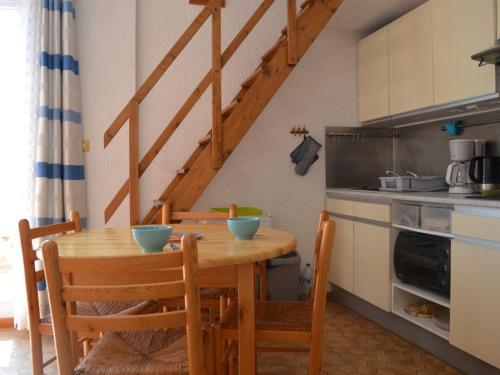 Appartement Saint-Cyprien, 2 pièces, 6 personnes - FR-1-225D-42