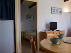 Appartement Saint-Cyprien, 2 pièces, 6 personnes - FR-1-225D-42