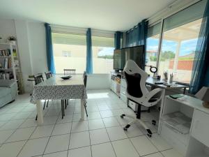 Appartement Saint-Cyprien, 3 pièces, 5 personnes - FR-1-225D-146