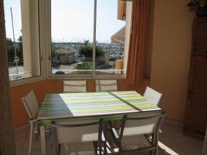 Appartement Appartement Saint-Cyprien, 3 pièces, 6 personnes - FR-1-106-59 Résidence YATCHMAN Appt. N°33 BAT C QUAI ARTHUR RIMBAUD 66750 Saint-Cyprien Languedoc-Roussillon