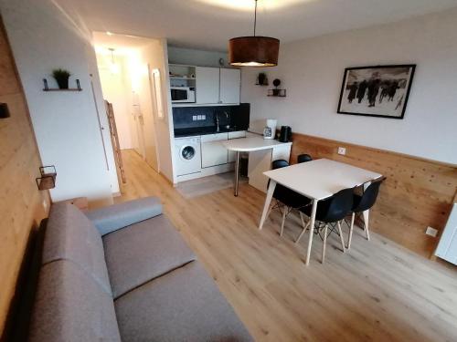Appartement Saint-François-Longchamp, 1 pièce, 4 personnes - FR-1-635-69