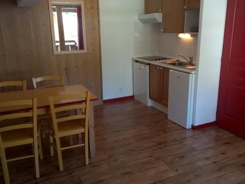 Appartement Saint-François-Longchamp, 2 pièces, 4 personnes - FR-1-635-40