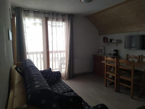 Appartement Saint-François-Longchamp, 2 pièces, 5 personnes - FR-1-635-92