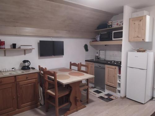 Appartement Saint-François-Longchamp, 2 pièces, 5 personnes - FR-1-635-92