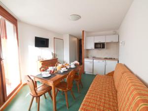 Appartement Saint-François-Longchamp, 2 pièces, 6 personnes - FR-1-635-15