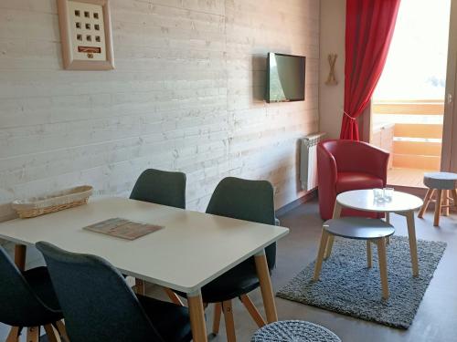Appartement Saint-François-Longchamp, 2 pièces, 6 personnes - FR-1-635-17