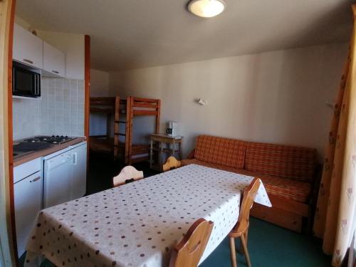 Appartement Saint-François-Longchamp, 2 pièces, 6 personnes - FR-1-635-74