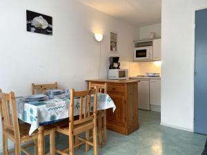 Appartement Saint-Gilles-Croix-de-Vie, 2 pièces, 3 personnes - FR-1-224-140