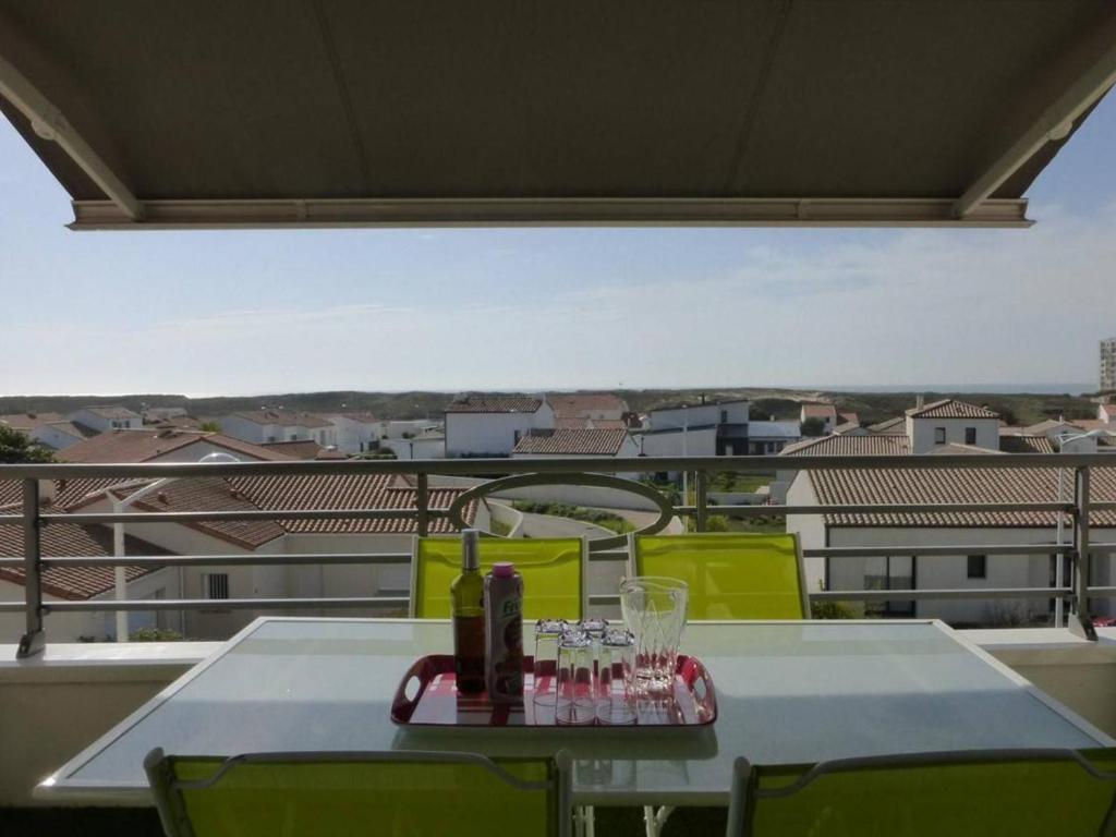 Appartement Appartement Saint-Gilles-Croix-de-Vie, 2 pièces, 4 personnes - FR-1-224-587 Appt 6201, 2E Et, Parking 8912 - 1 Rue Melpomene-Code A8001B - 85800 Saint-Gilles-Croix-de-Vie