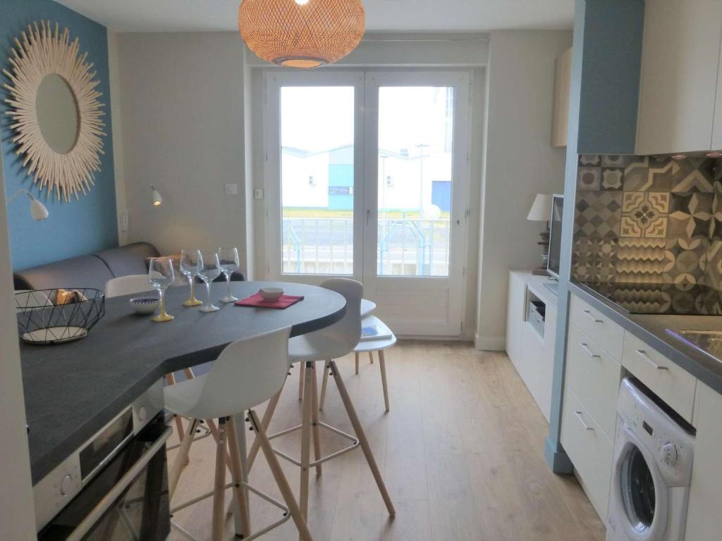 Appartement Appartement Saint-Gilles-Croix-de-Vie, 2 pièces, 4 personnes - FR-1-224-782 40 Quai de la République Appt n°2 étage 1 85800 Saint-Gilles-Croix-de-Vie