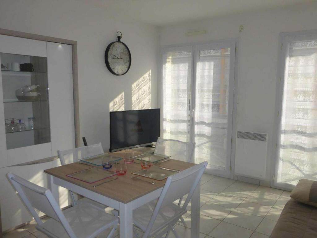 Appartement Appartement Saint-Gilles-Croix-de-Vie, 2 pièces, 4 personnes - FR-1-224-783 23 Rue du Mal Leclerc de Hautecloque Appt 18 1er étage 85800 Saint-Gilles-Croix-de-Vie