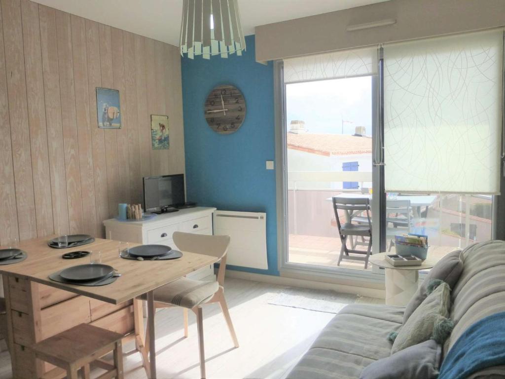 Appartement Saint-Gilles-Croix-de-Vie, 2 pièces, 4 personnes - FR-1-224-788 Boulevard des Océanides Entrée A - Appt n°4 - 1er étage, 85800 Saint-Gilles-Croix-de-Vie